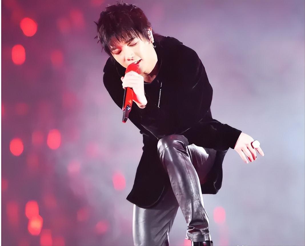 音乐"鬼"才:华晨宇