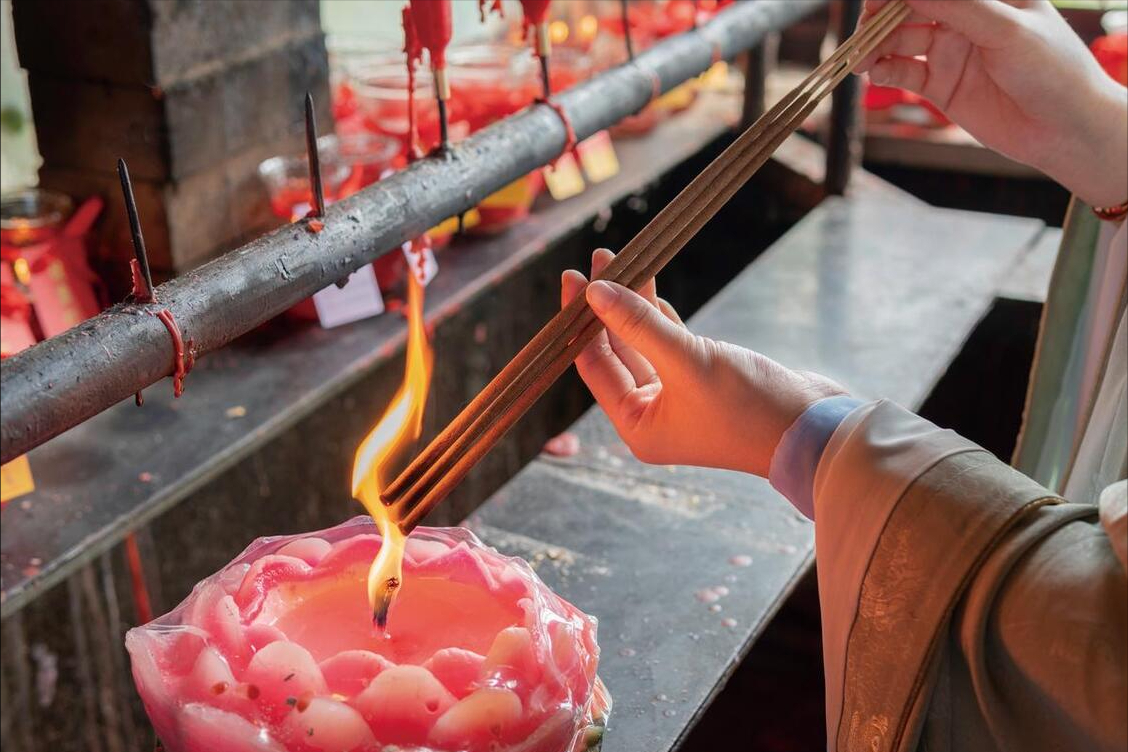 桐乡凤鸣禅寺烧香图片