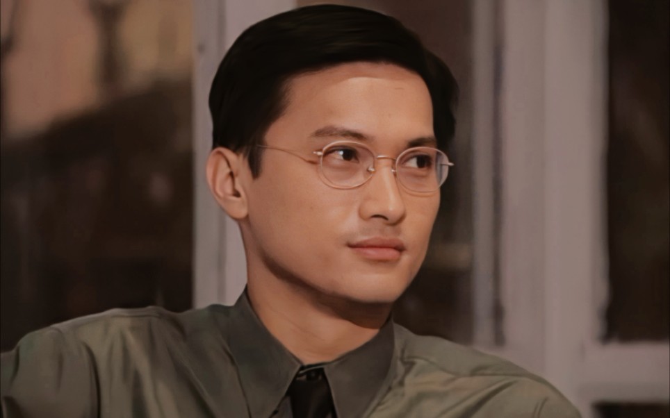 除了拍剧,在其他时候真的极少看见陈锦鸿的新闻,唯一一个大新闻就是