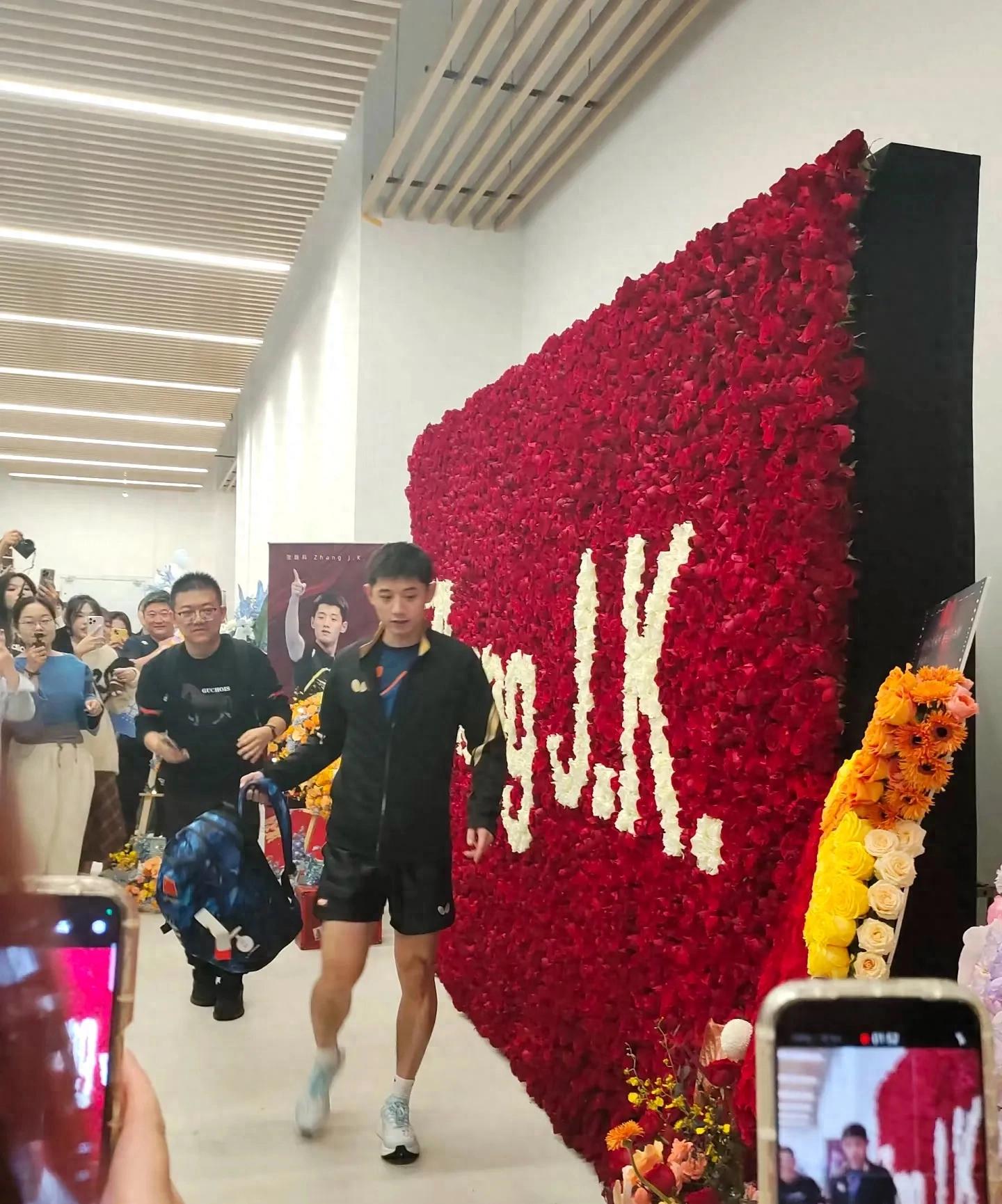 张继科最新动态:代言了新品牌,与老品牌蝴蝶到期后不再续约