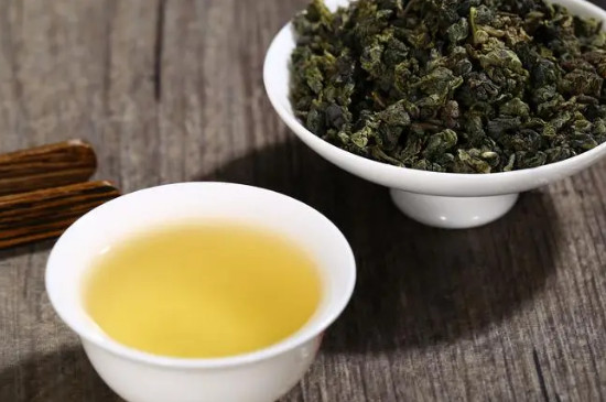 红茶,乌龙茶与普洱茶,作为冬季饮茶的三大佳选,它们各自拥有独特的