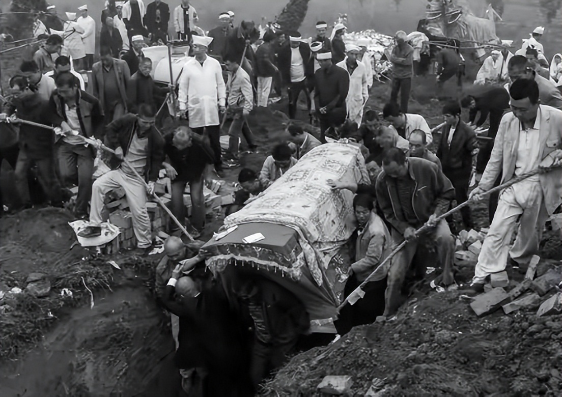 二,火化后再土葬