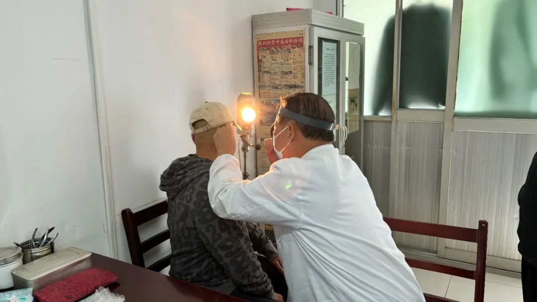 这一年的七月初二,御医献给慈禧太后一个秘方