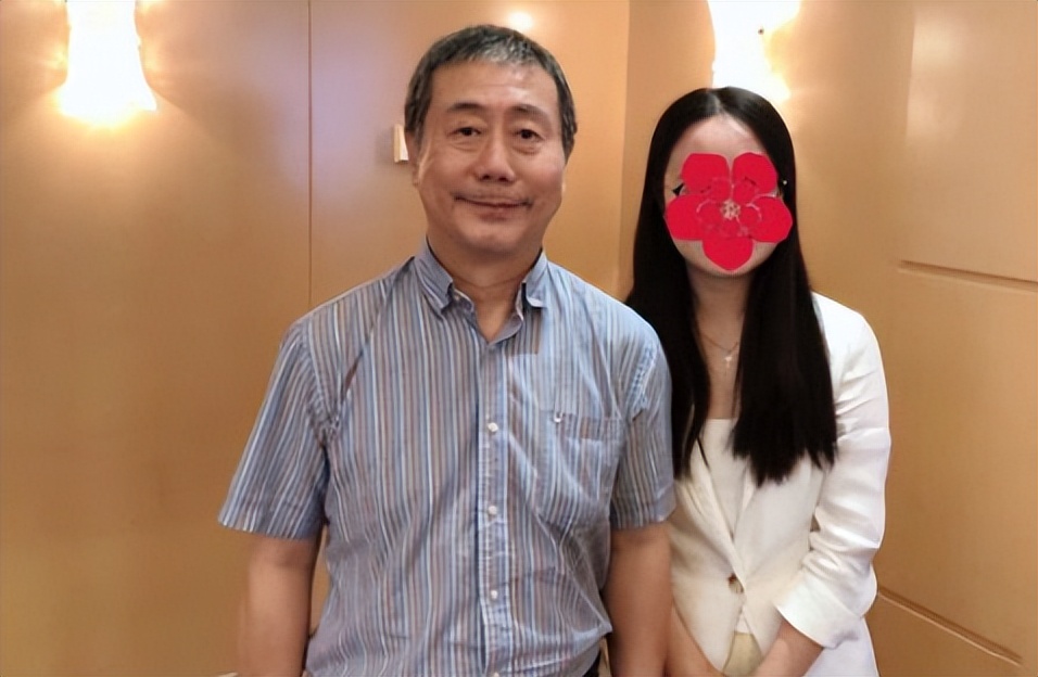 方宏进妻子照片图片