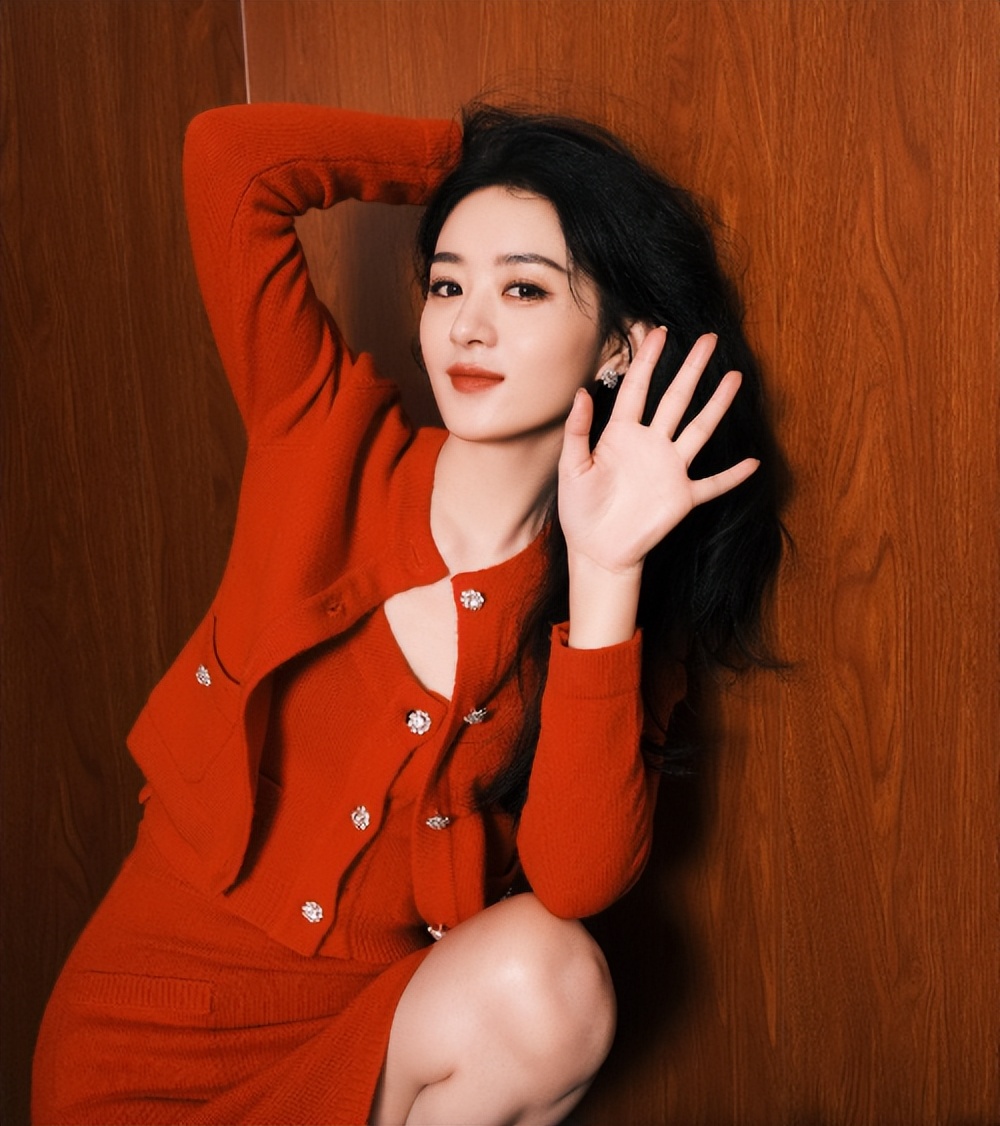 赵丽颖接受央视新闻专访,18年演艺路励志蜕变,未来继续拼!