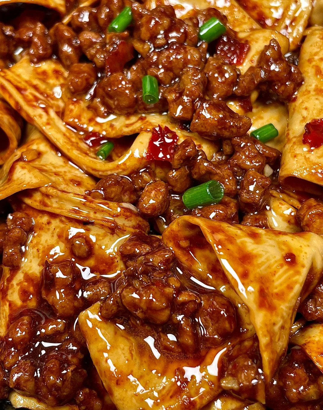瞧瞧这色泽肉末金黄焦香豆皮柔韧吸汁酱香四溢简直是
