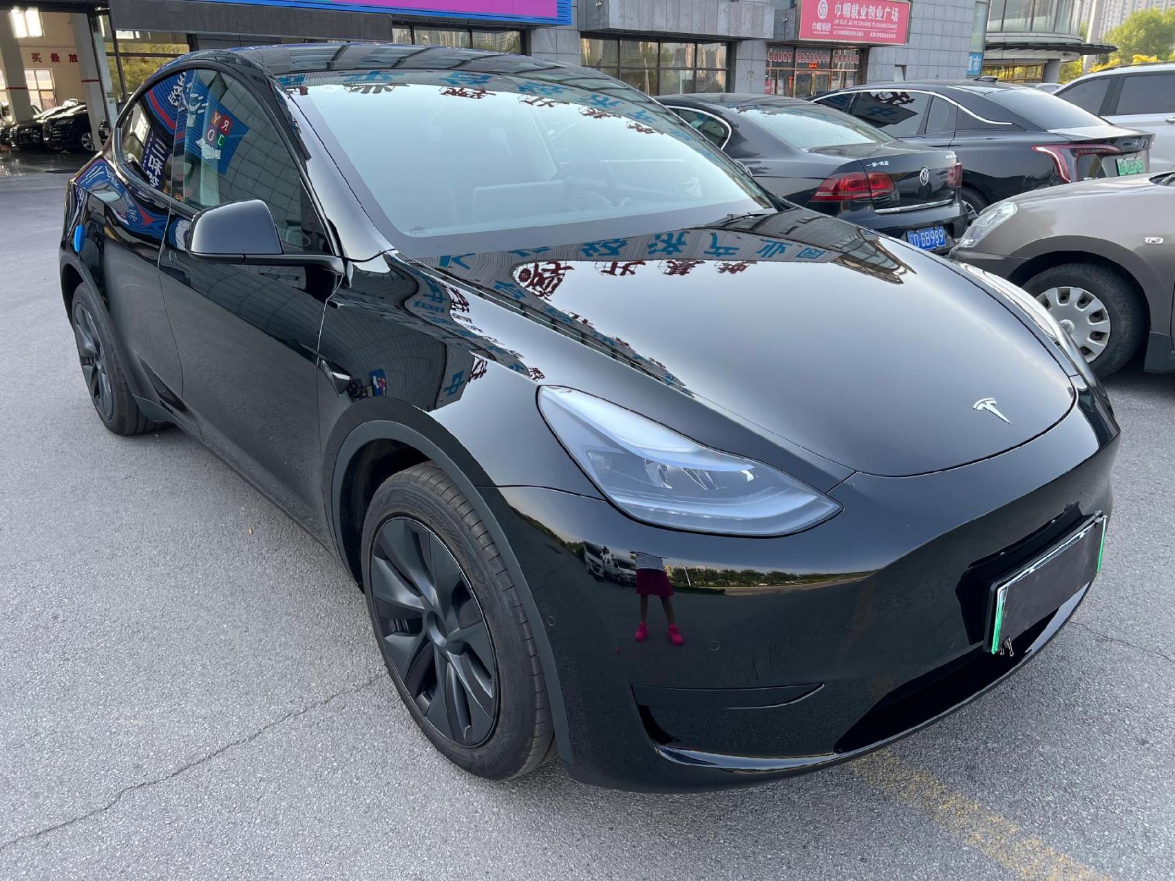 特斯拉model y4680图片