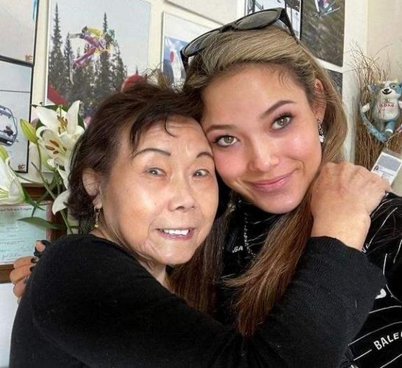 谷爱凌妈妈做经纪人好厉害  蔡徐坤的事情又引起了明星要不要请父母做