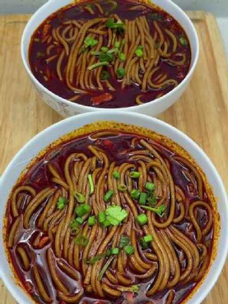 陕西特色美食饸饹,荞麦饸饹也是粗粮满满的家乡味-度小视