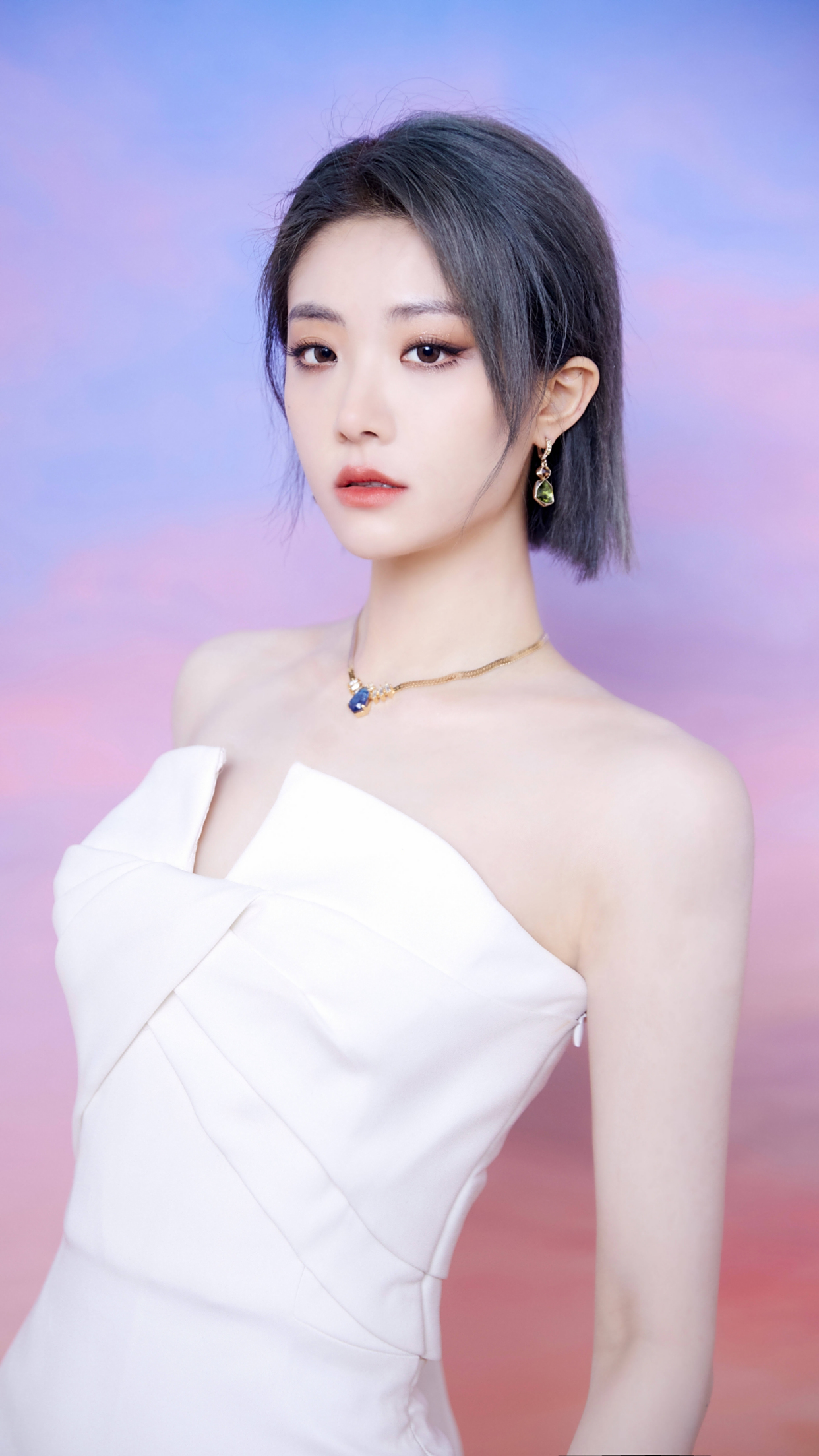 歌手喻言,歌声好听,舞台精彩,来看美照