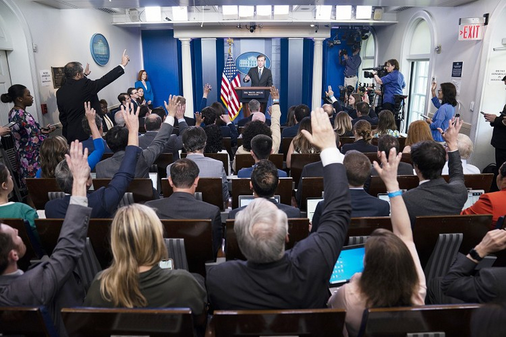 拜登首次出访行程 美国国家安全顾问 jake sullivan 主持白宫新闻发布