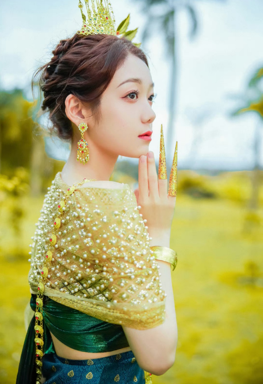 希林娜依高# 娇俏可爱,清纯甜美的小公主,肤如凝脂,窈窕淑女,温婉可人