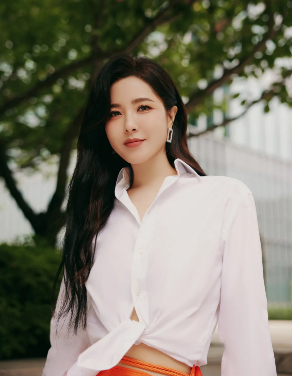 "而这样的话,不止袁泉一人说过,秦海璐也说曾黎是公认的美女.