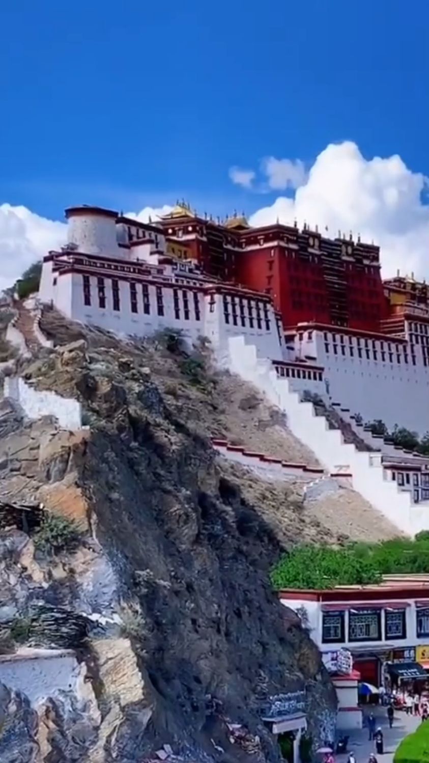 磕长头朝圣去拉萨