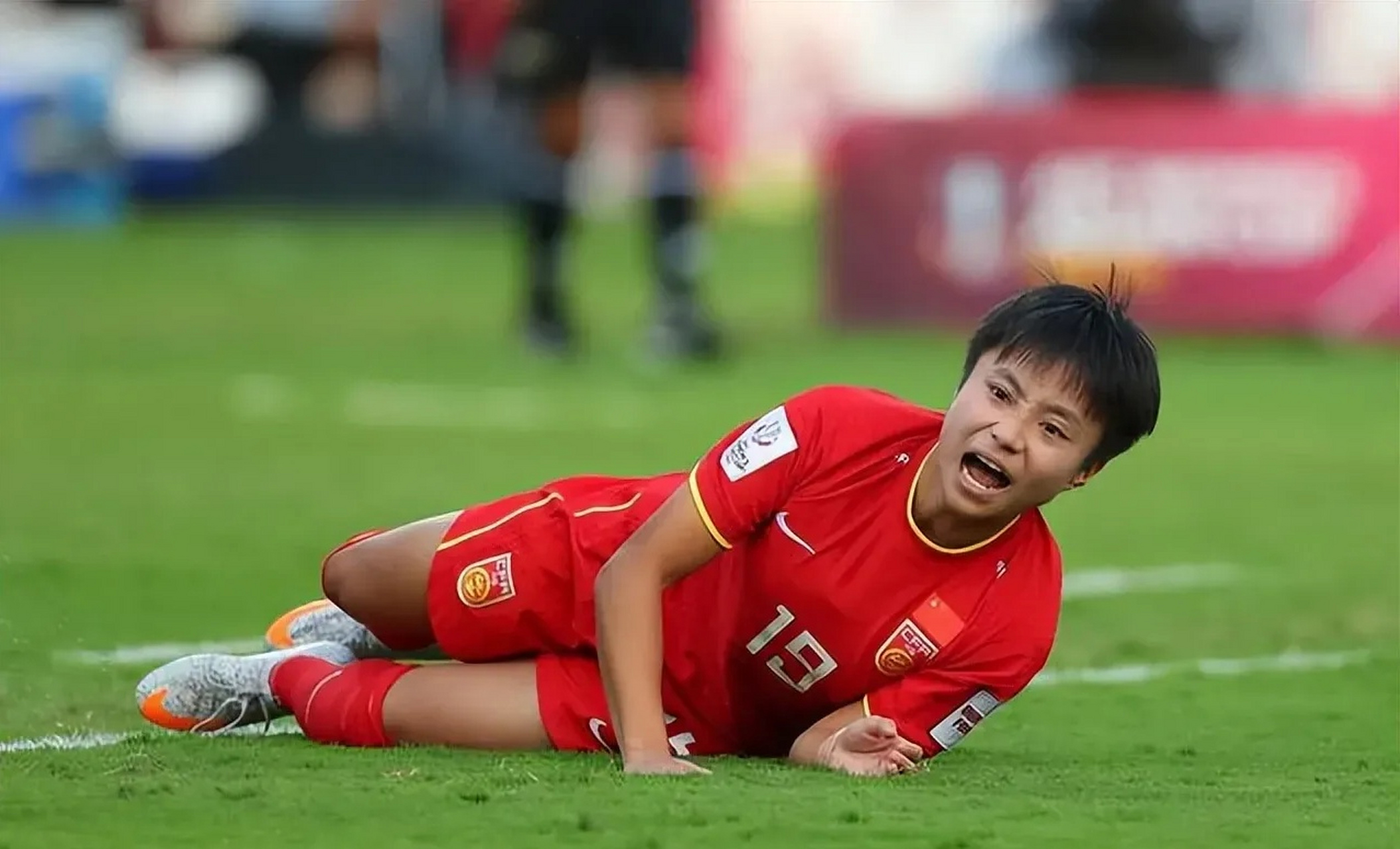 中国女足最不令人放心的几个球员: 第一个就是10号张睿,作为颇受水