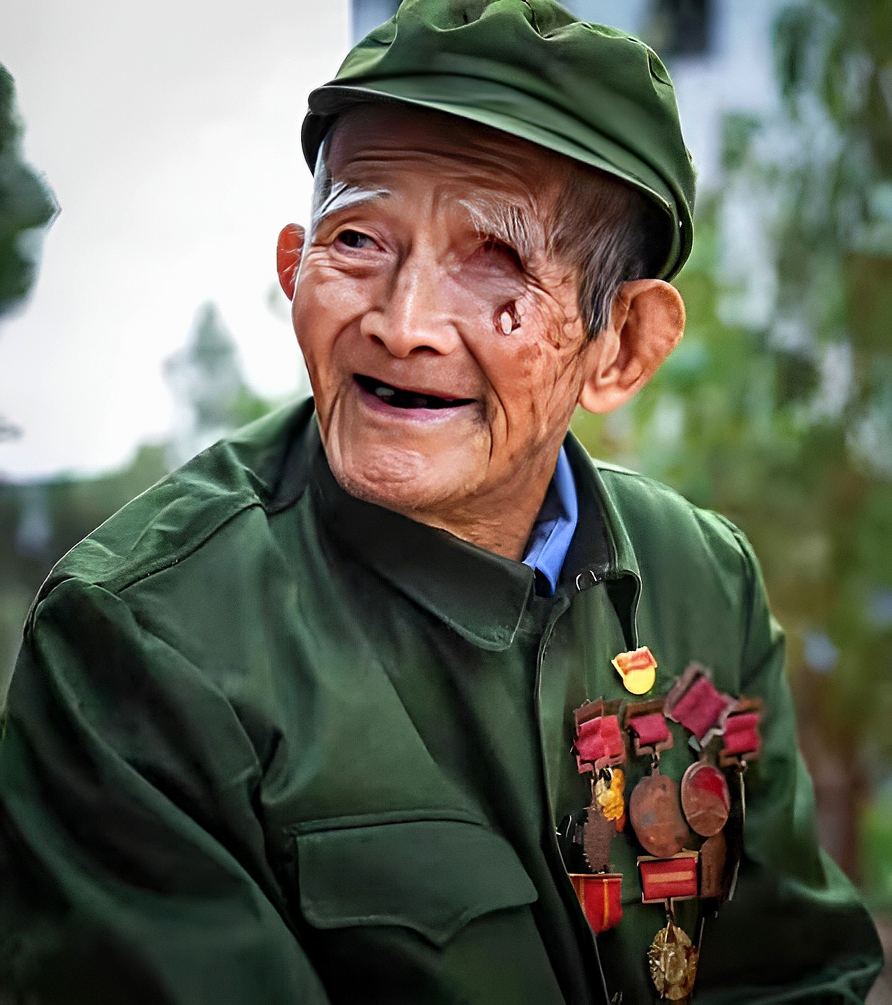 退伍老兵陈训杨,一生荣获23枚军功章,却隐姓埋名60年,令人敬佩