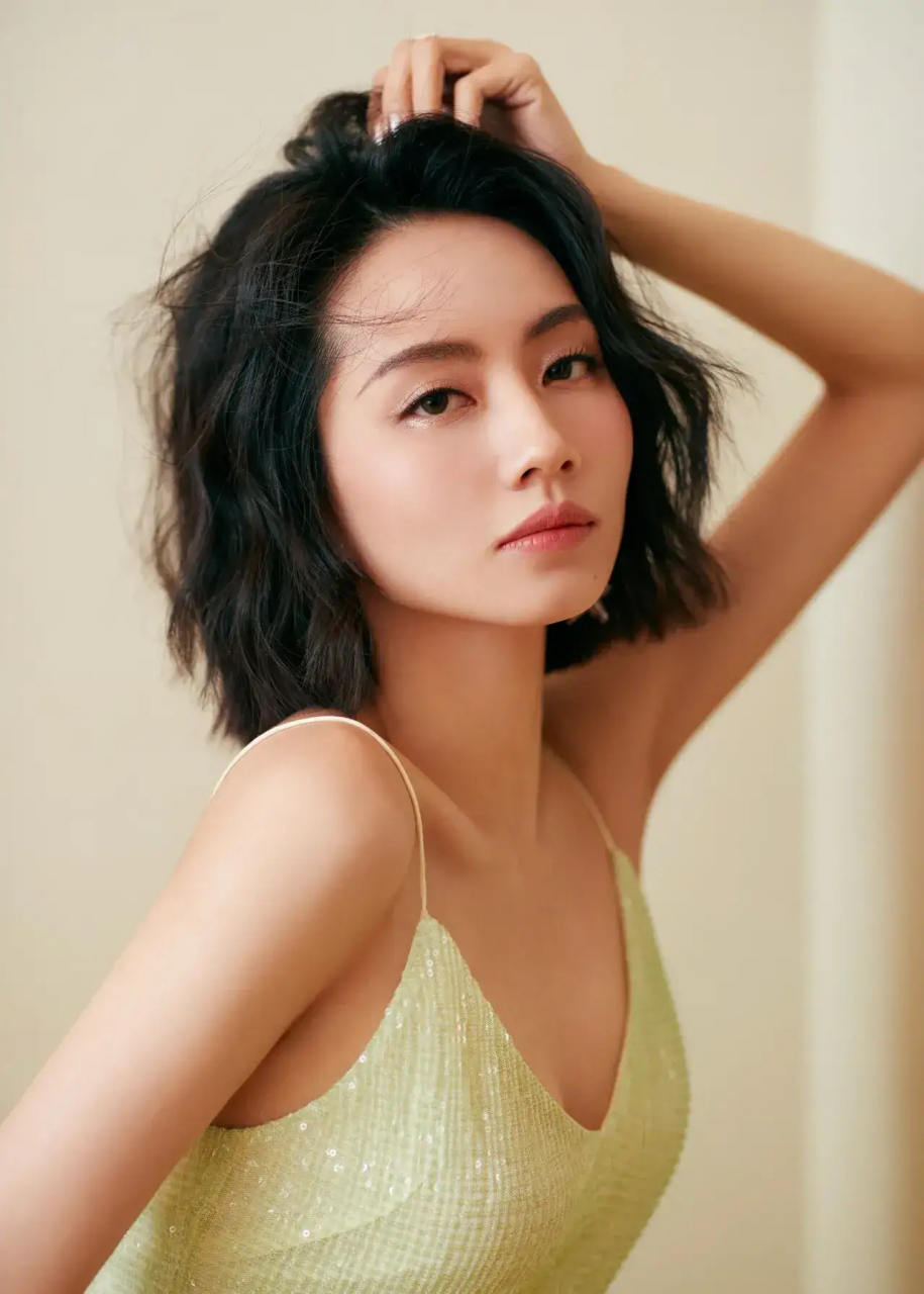 图赏:精致优雅的古典歌手-刘惜君