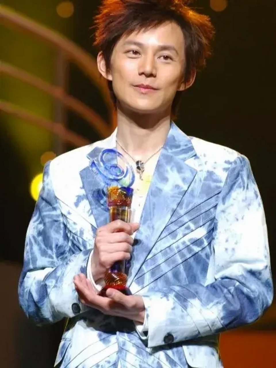 隐婚二十多年,把家人保护得妥妥帖帖,任凭娱乐界怎么去猜想,也没有