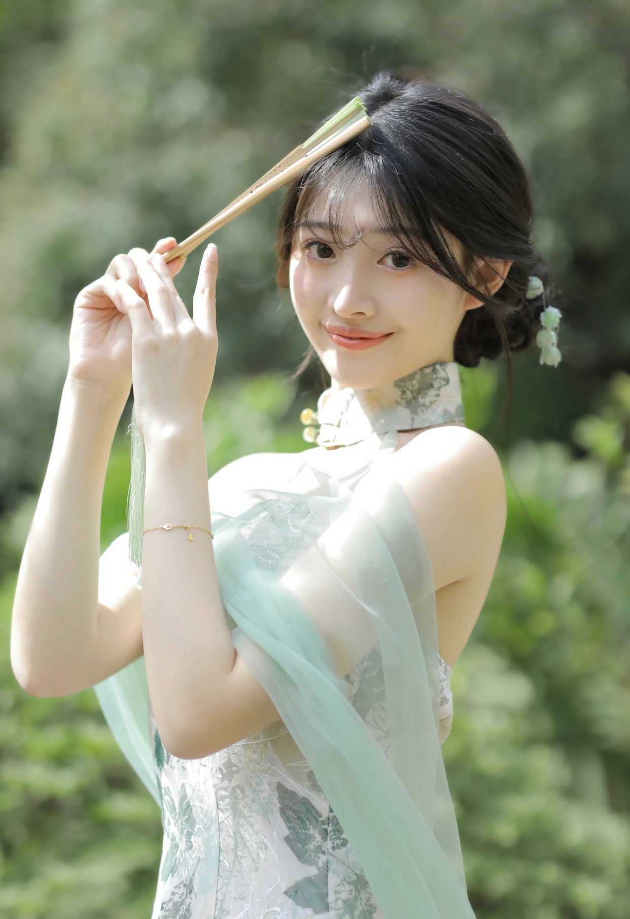 芊芊少女,清纯甜美!如沐春风,温柔恬静