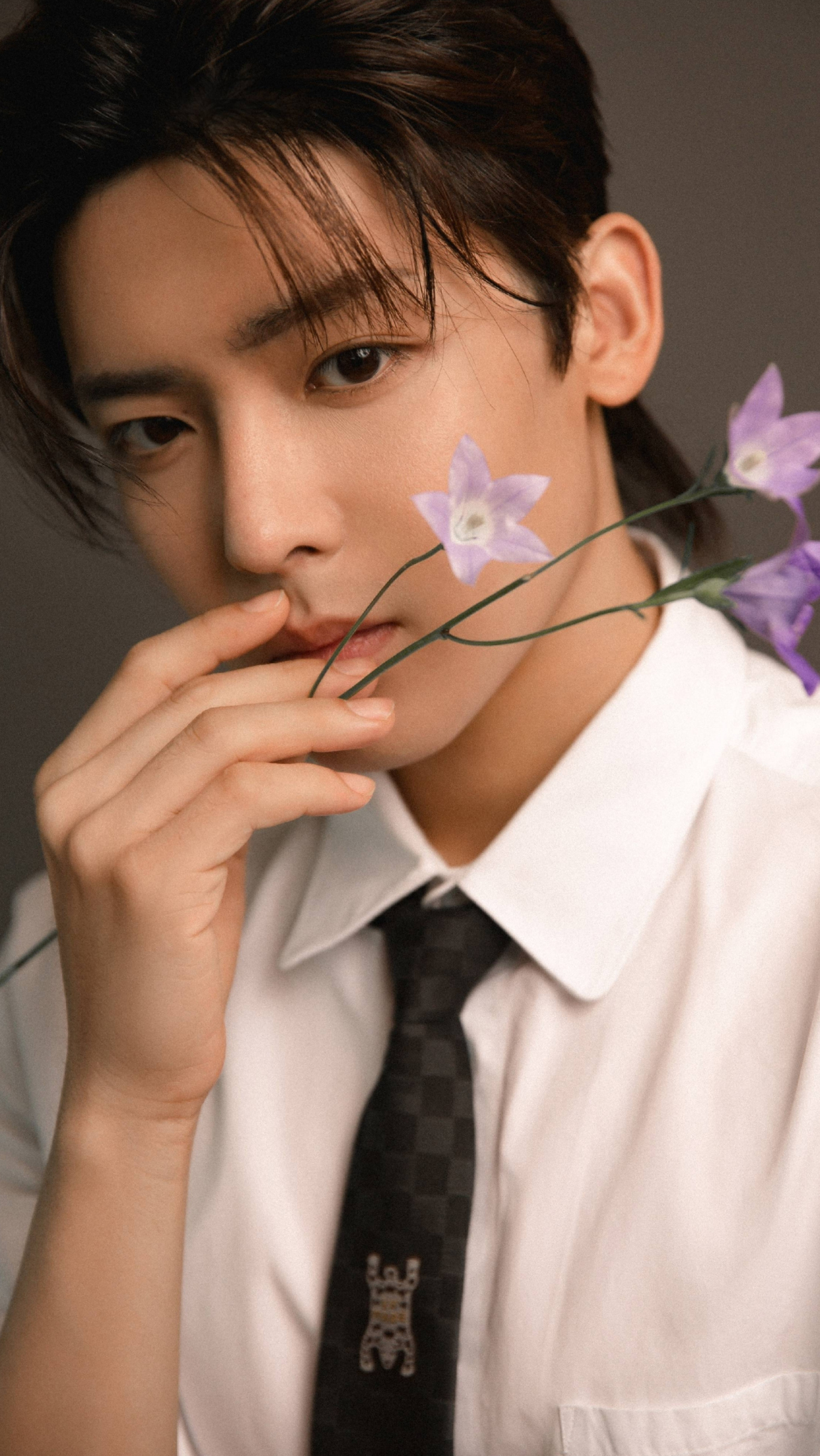 演员侯明昊,电视剧《寒武纪》中帅气的捡子哥,来看帅照