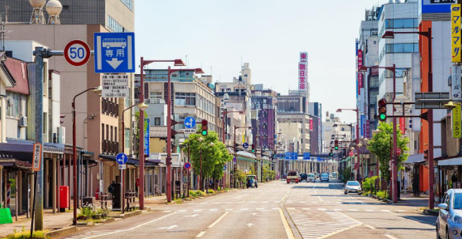 大連打造日本風情街引抵制,網絡罵聲一片,開業當天卻人山人海