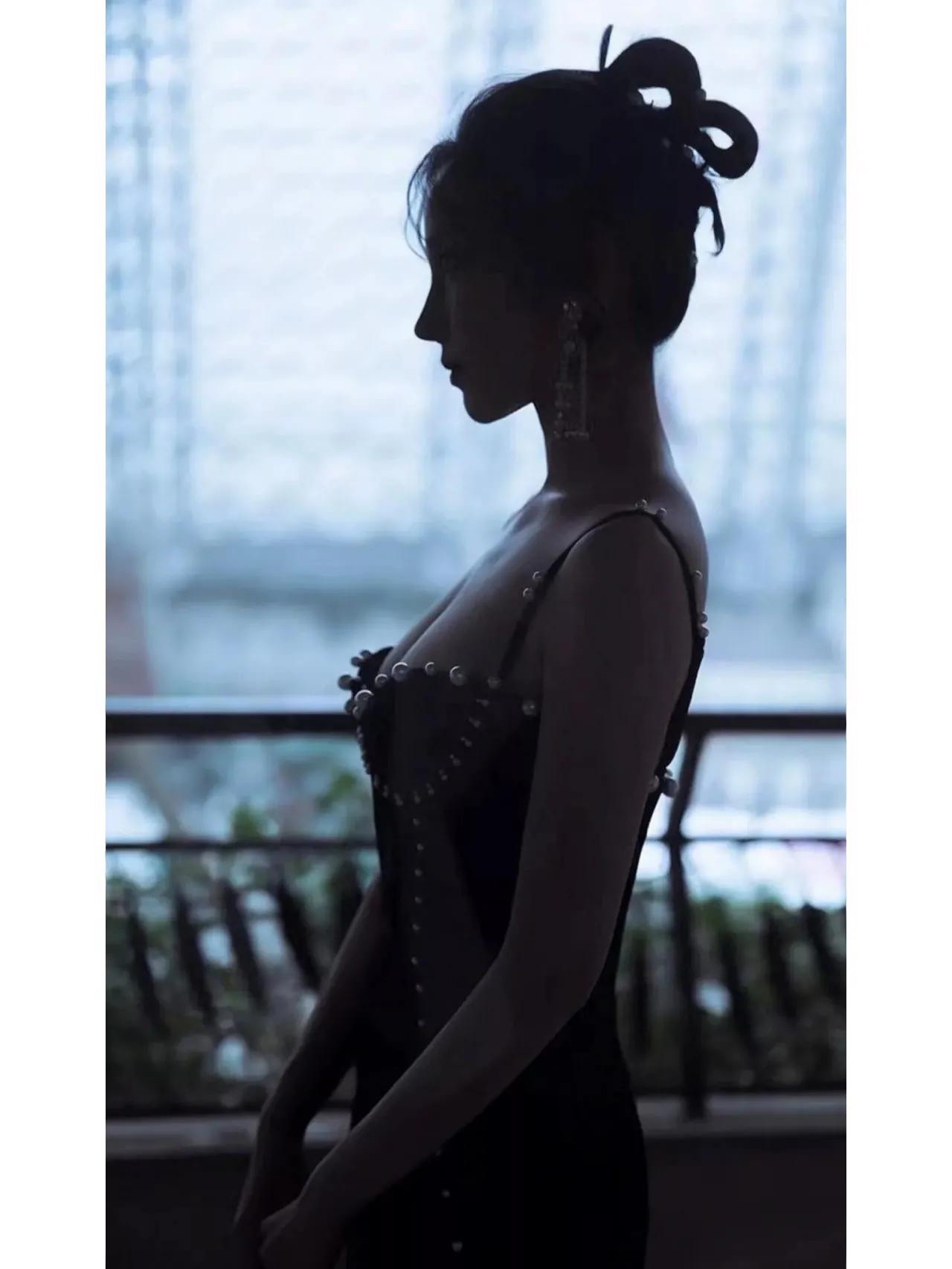 陈小纭 发育太好的白月光