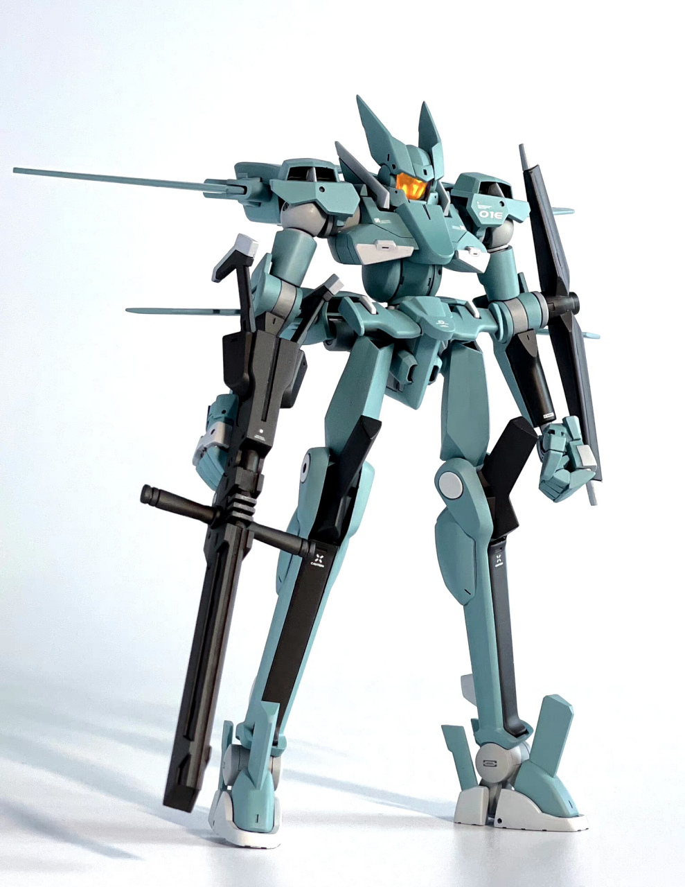 模型欣赏:机动战士高达00 hg超限旗帜式 by u-ta 676767.