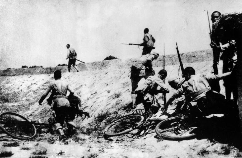 中的战地青年服务团六安麻布桑树冲战役新野抗日战争部队转移老照片