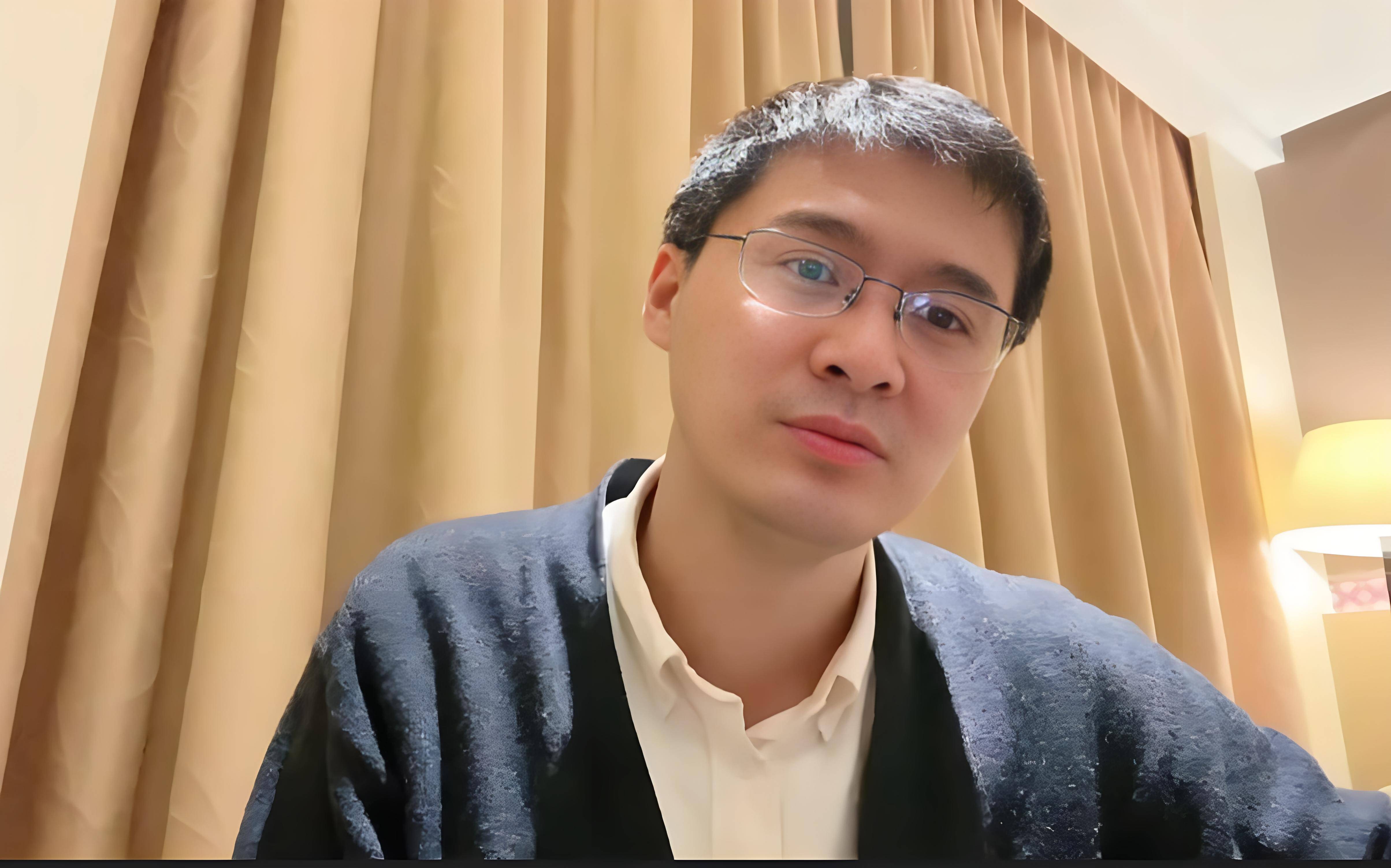 罗翔为何能连续五年成为b站百大up主