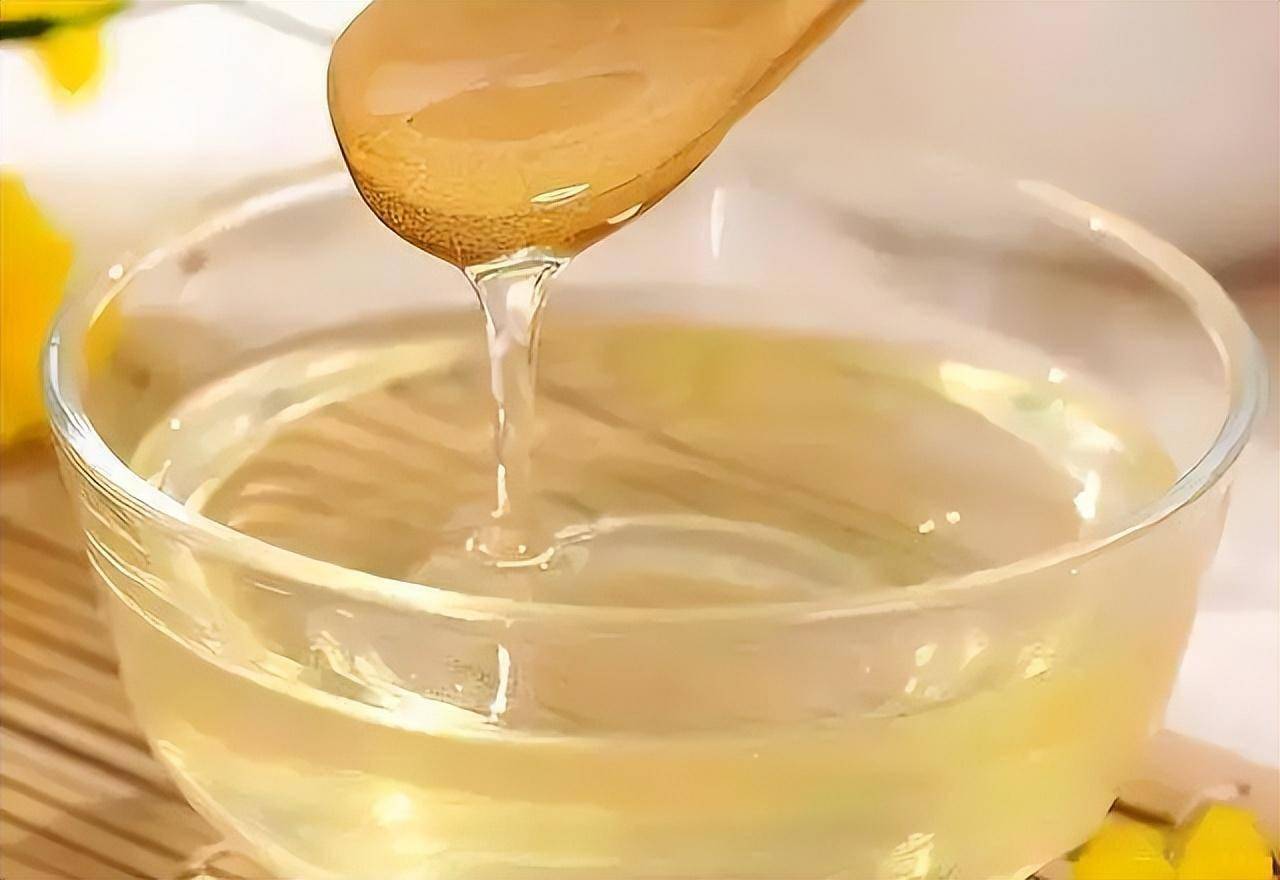 蜂蜜水能降血糖吗?(蜂蜜水能降血糖吗百度百科)