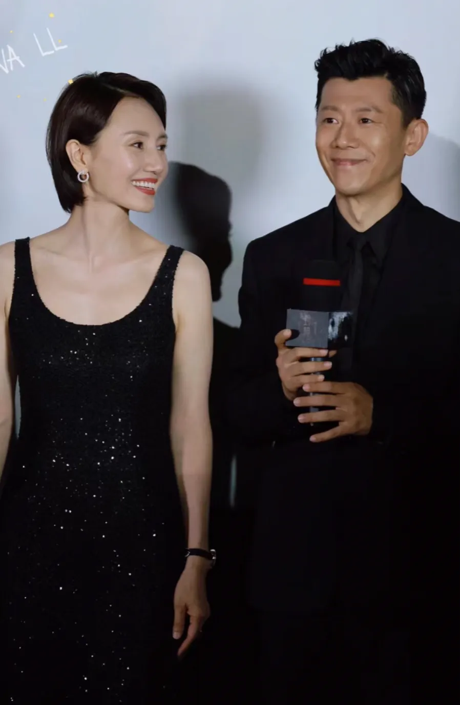 33岁的袁泉生了一个女儿叫夏哈哈