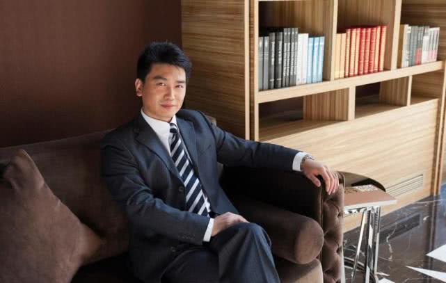 揭秘:城府深的男人动了情是什么样?