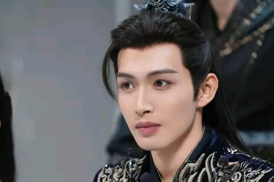 《千朵桃花一世开》但凡张彬彬演技拉垮一点都压不住这群帅气男配