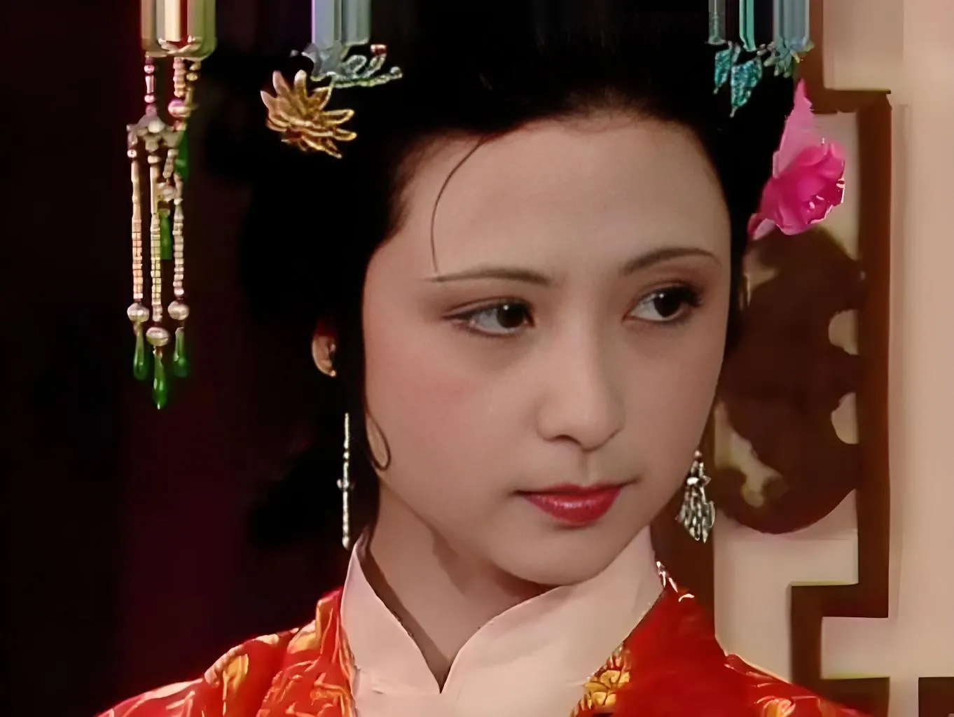 红楼梦宁荣两府里没有男人不好色的,那么谁最好色,大家肯定不假思索地