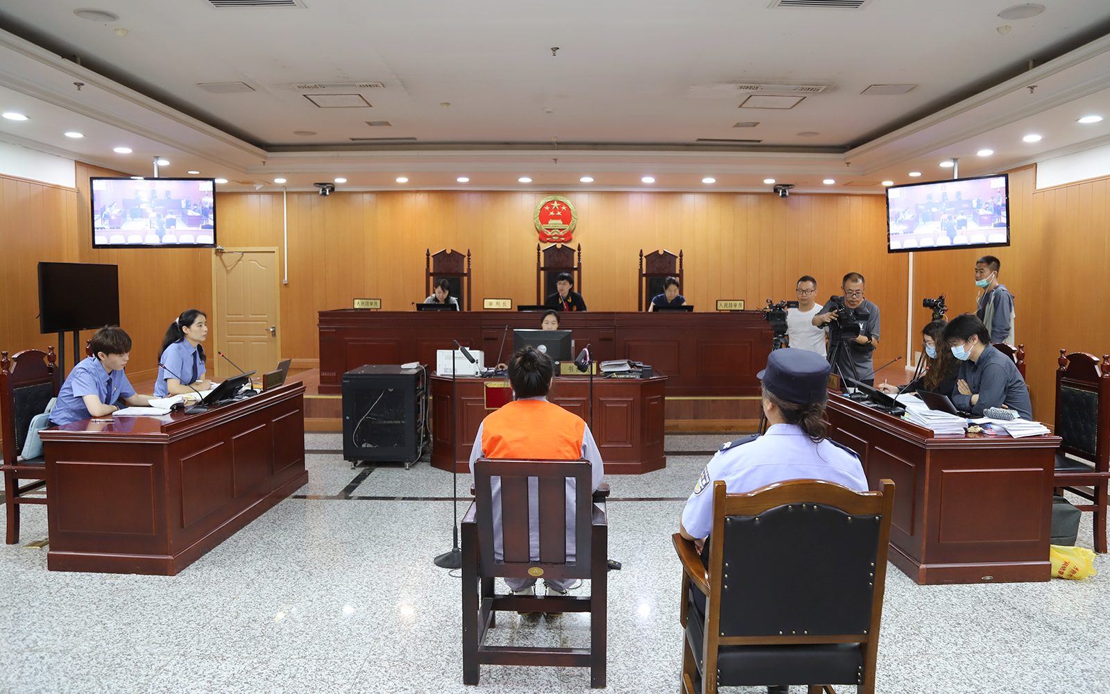 妻子产后装抑郁,我被岳父母告上法庭,她却被判了死刑