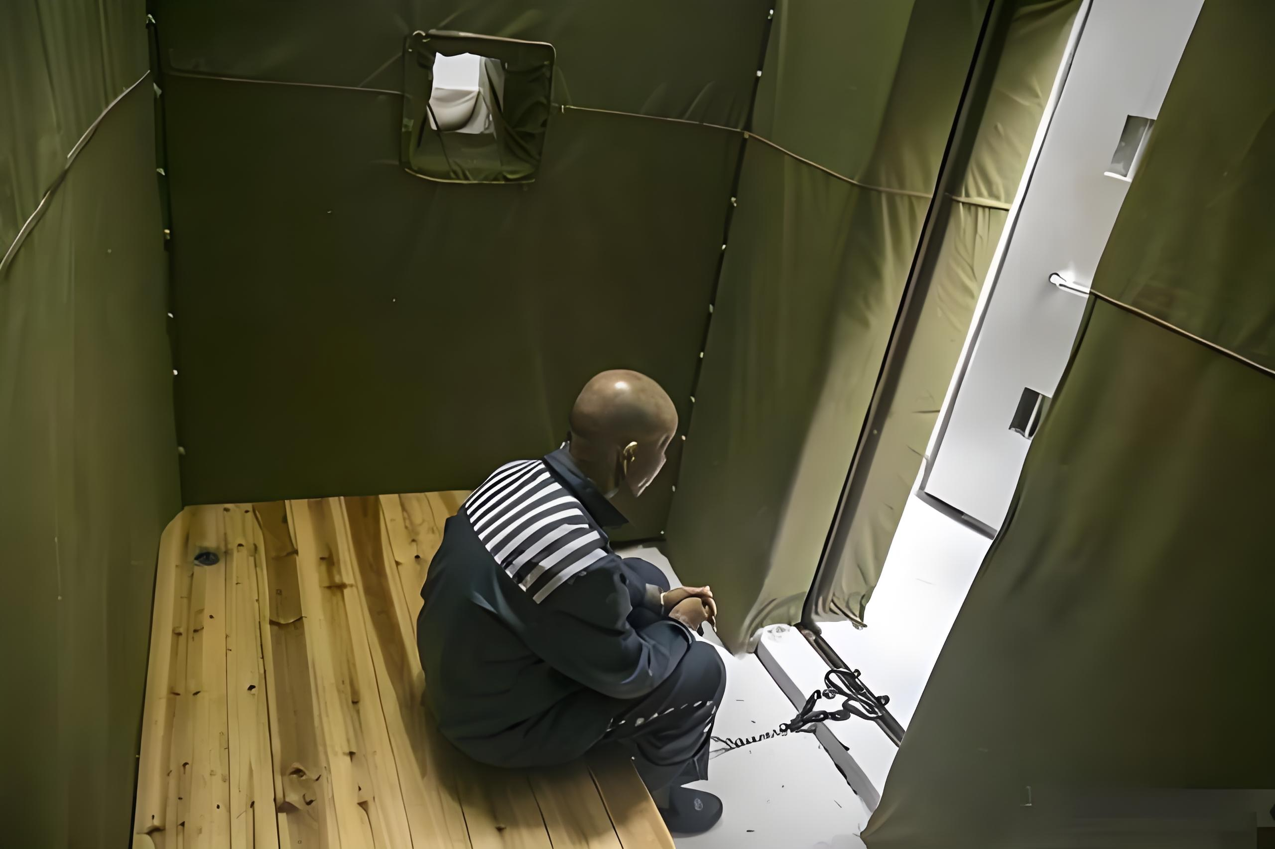 山西,一退役武警因盗窃被刑拘,岂料,刚进监狱,就被狱霸当成眼中钉