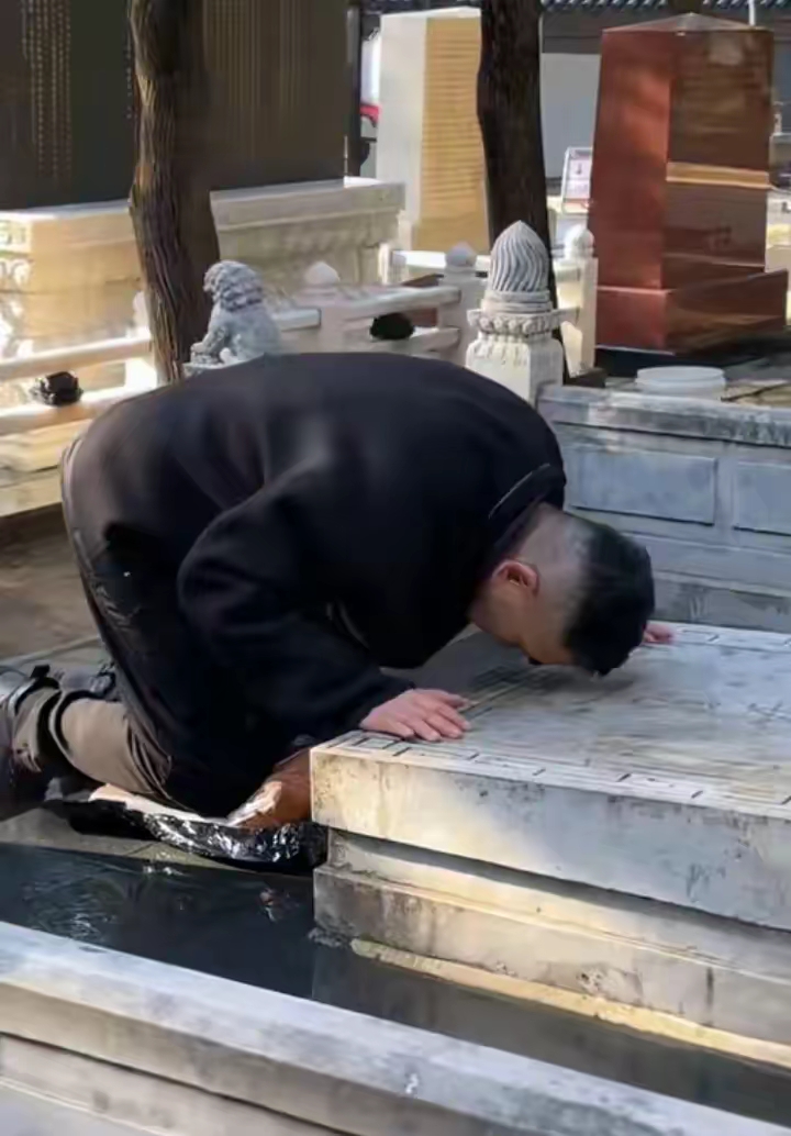 杨议拜师惹众怒,德云社阎鹤祥出手了,金生文先生纪念日专场砸挂