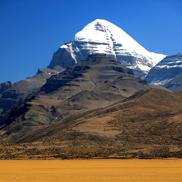 神秘圣地:中国十大神山的壮丽与传说!