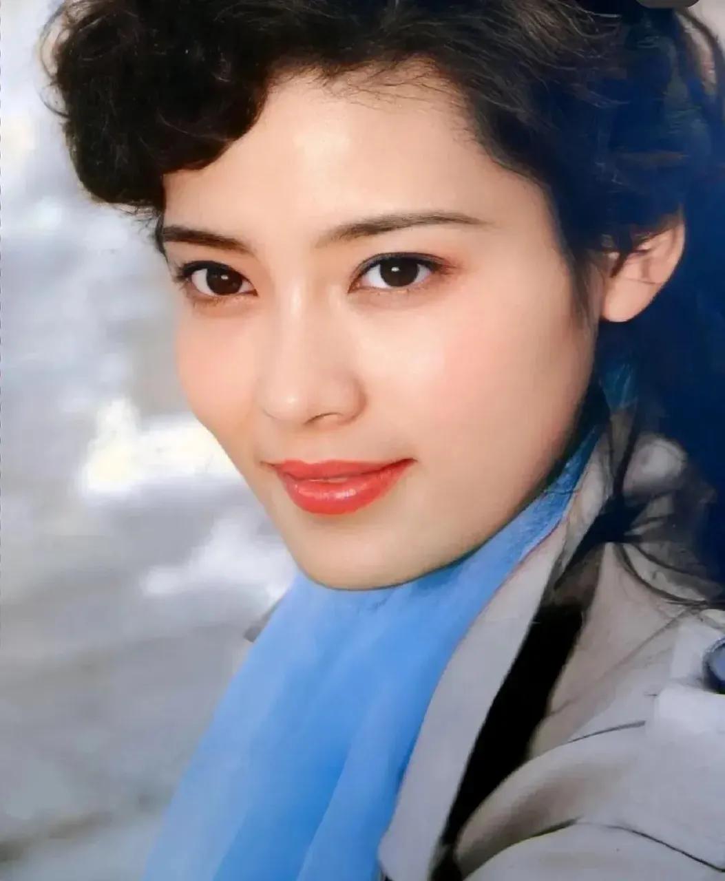 圈内最干净的5位女星!不傍富豪不滥情,一生专心演戏低调生活