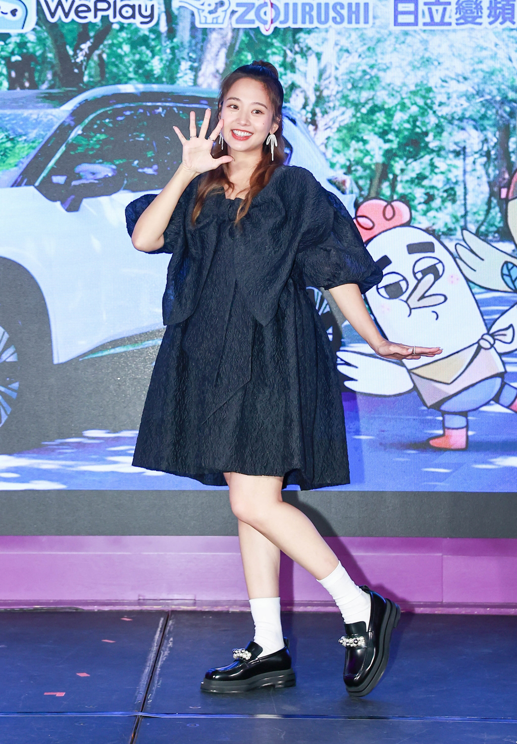 鬼鬼吴映洁官宣当妈喜讯,经纪人回应:与小朋友展开两人新生活