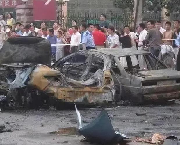 2007年济南汽车爆炸案始末:贪官为斩断13年孽缘,闹市区炸死情妇
