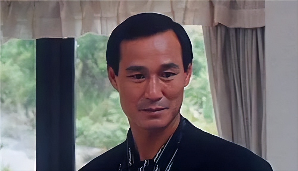 曝尹国驹团伙集体被封号,十几位网红受牵连,大佬陈惠敏也难逃!