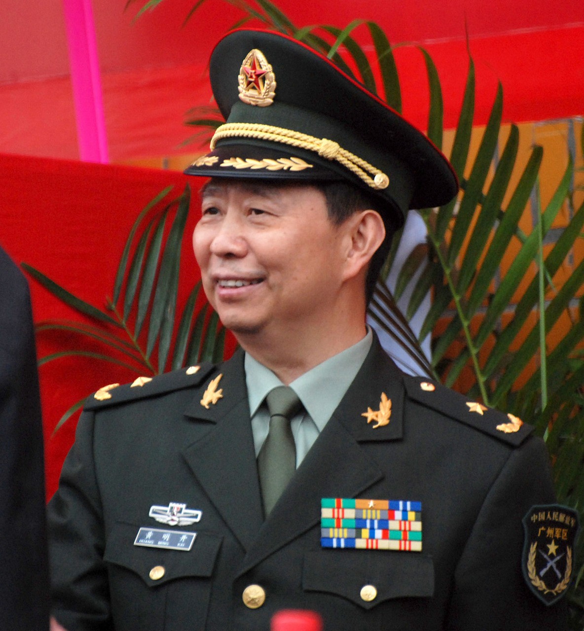 回顾解放军师长和副军长是什么关系?副军长能够指挥师长吗?