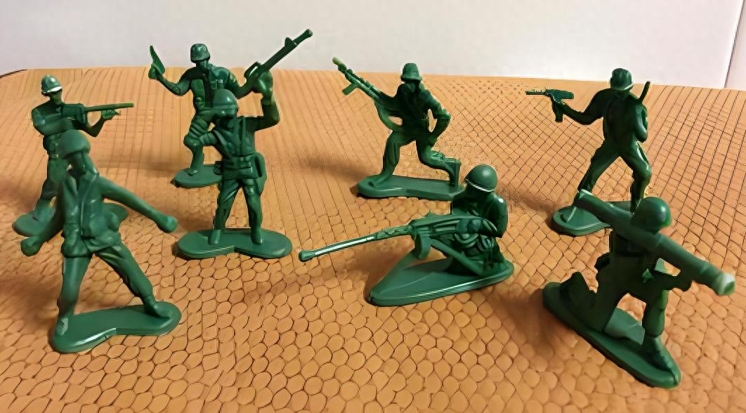 当年玩《玩具兵大战》,有谁没求爸妈买全套玩具?