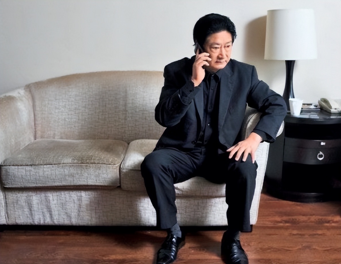 回顾李途纯:"太子奶"创始人,白手起家成亿万富豪,娶明星为妻