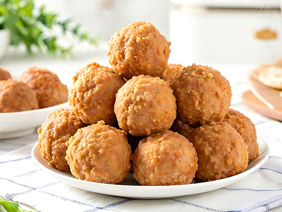 炸肉丸子,切记不要放面粉,教你正确做法,外酥里嫩,好吃不油腻