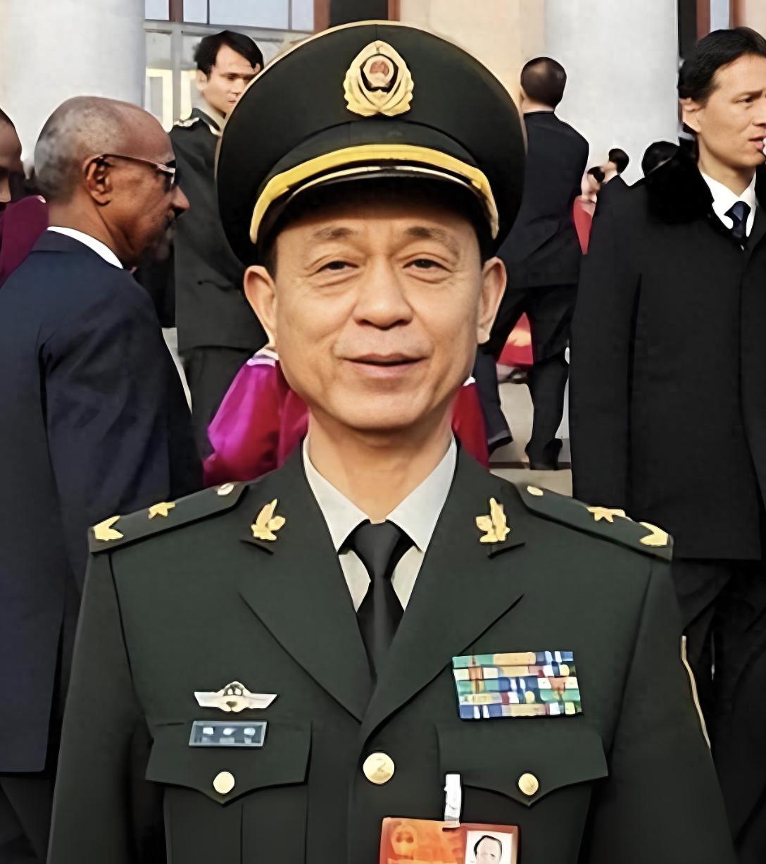 傅宏裕将军简历,转业8年后再次入伍获少将军衔