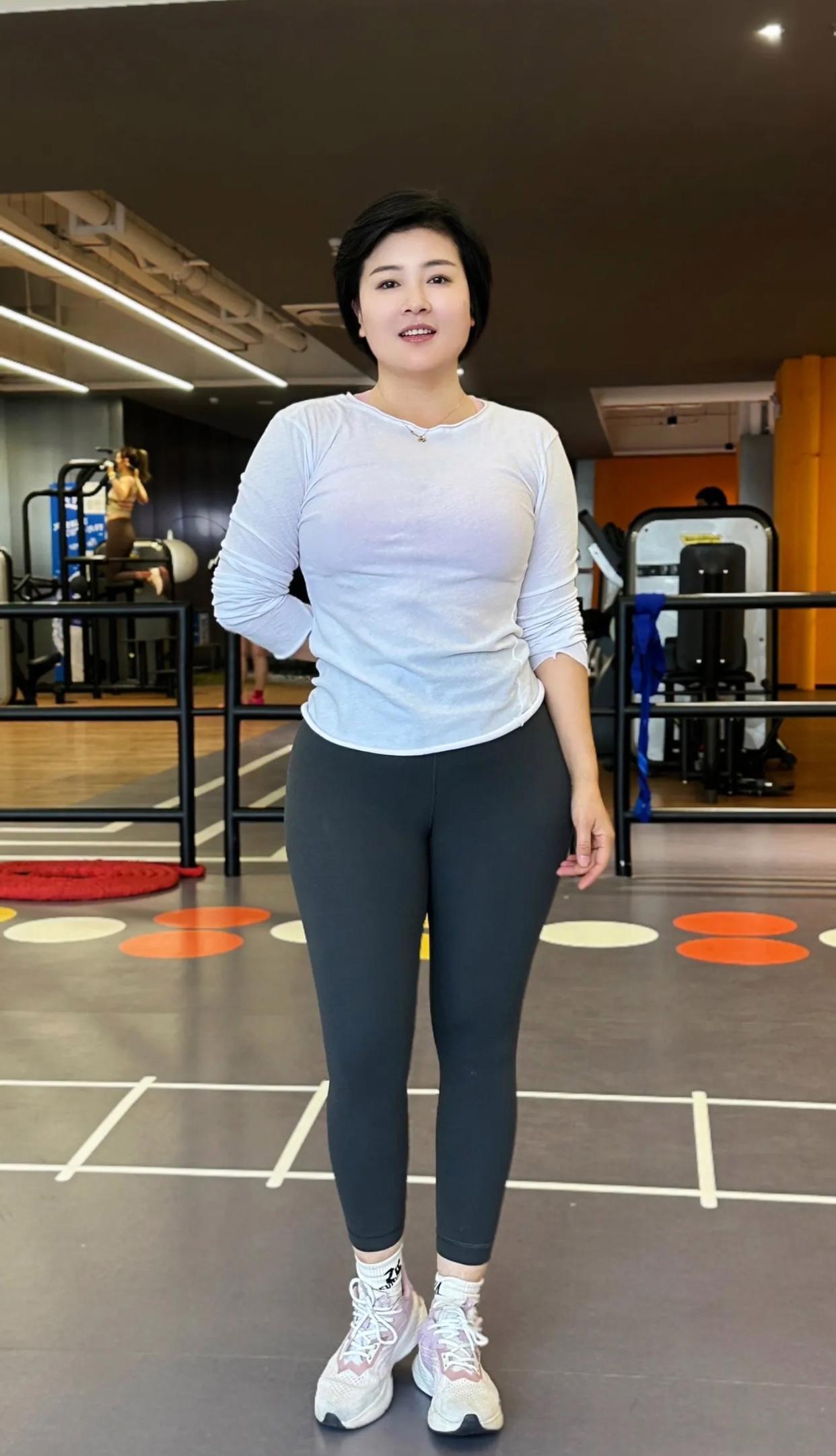 以前我以为女生瘦瘦的就是身材好现在才发现像自己这种微胖的女生