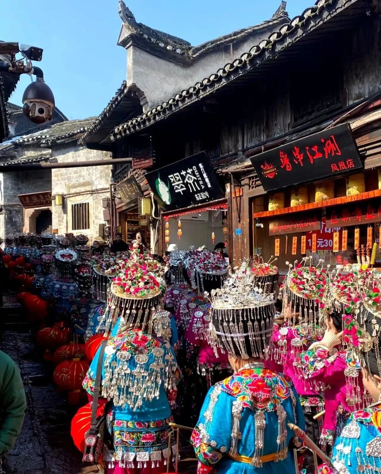 春节哪里适合旅游的地方(春节哪里适合旅游的地方英语作文)