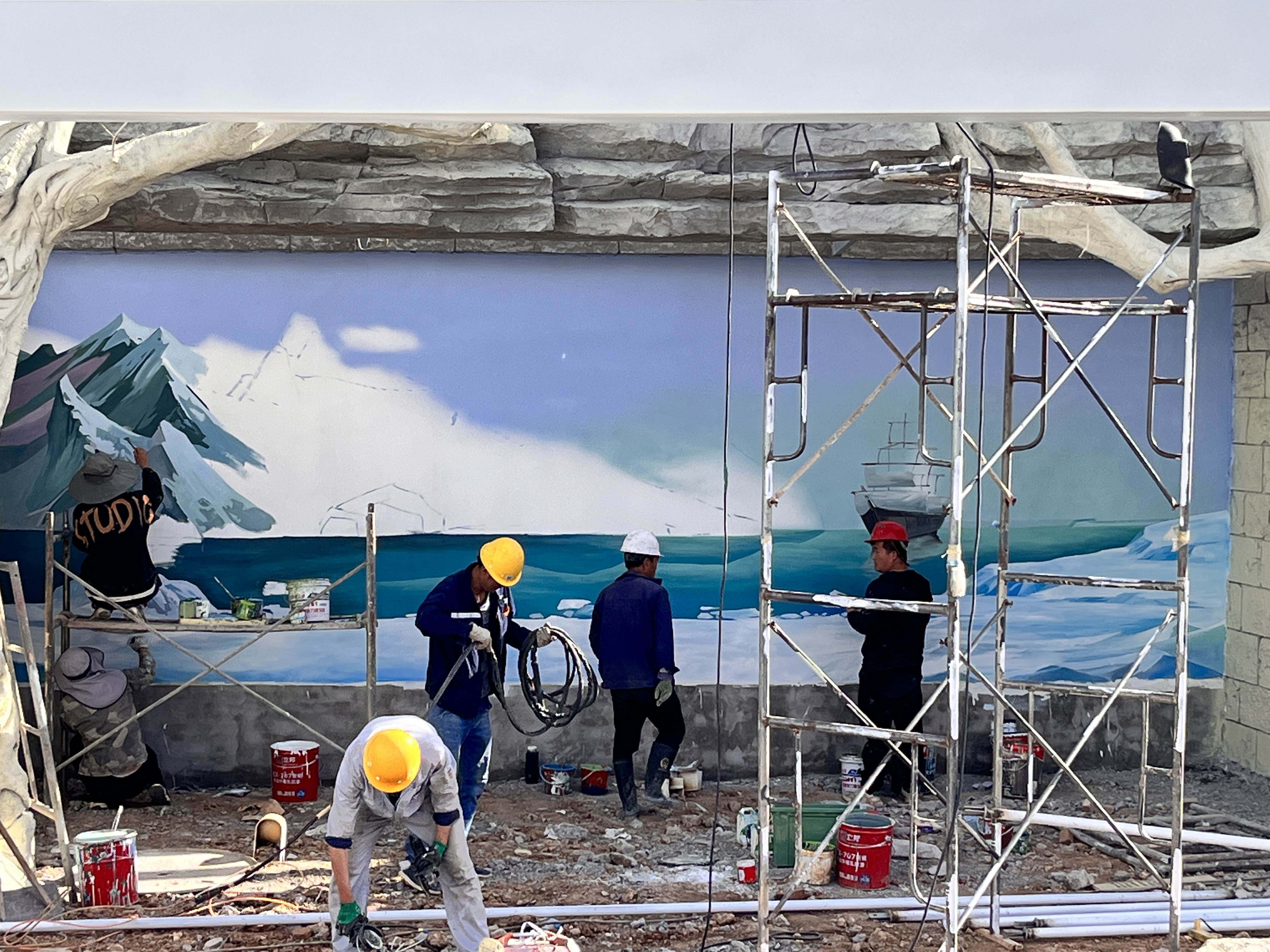 9名墙绘师给三门峡某景区干活被拖欠8万元工费半年多,投诉后被要挟一